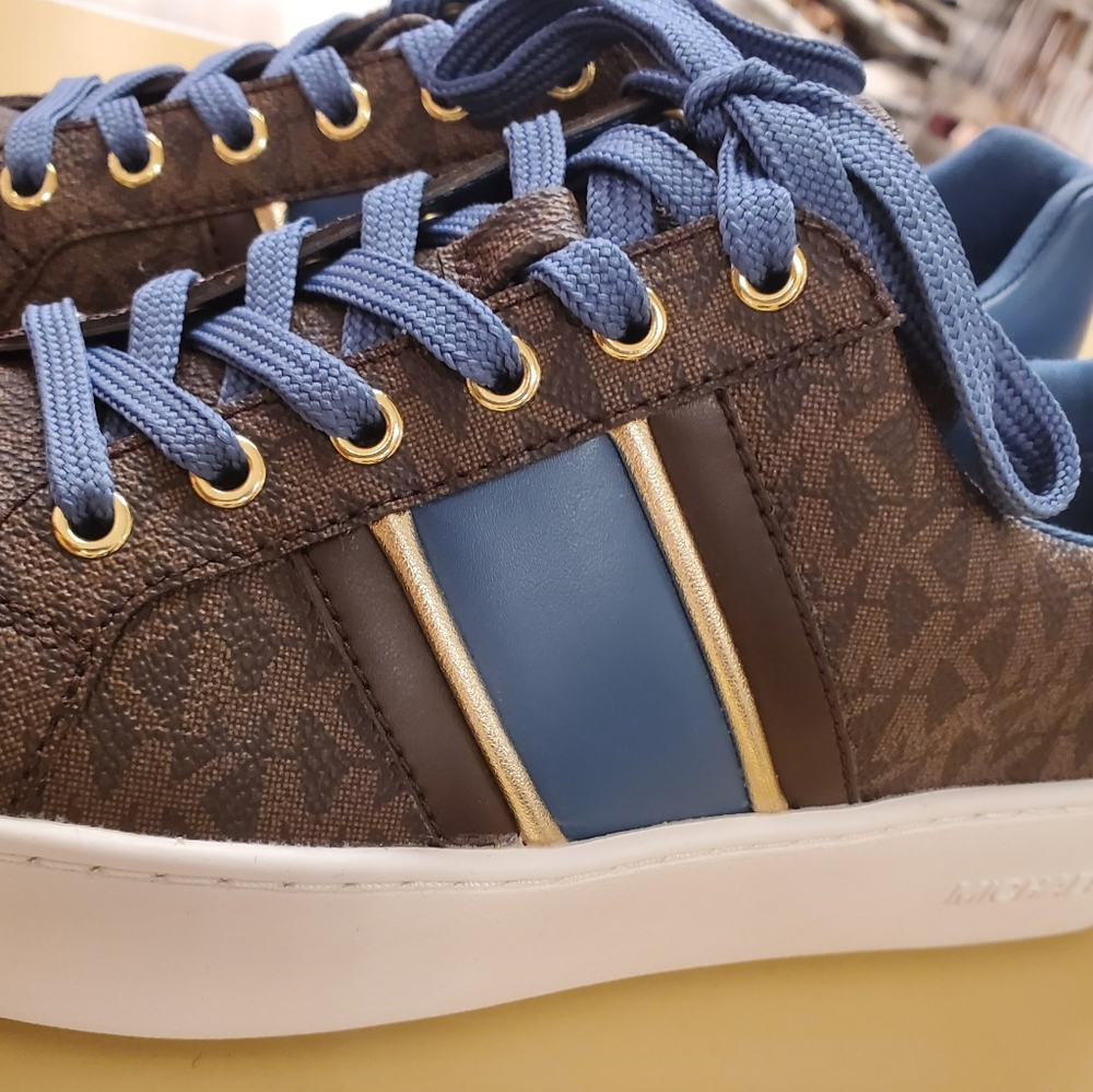 ♥️Sold♥️Michael Kors Sneakers Womens MK Monogram  NIB.. si
